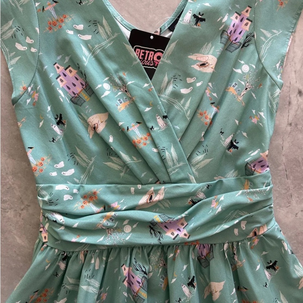 Retrolicious spooky fun Greta Dress - Picture 2 of 5